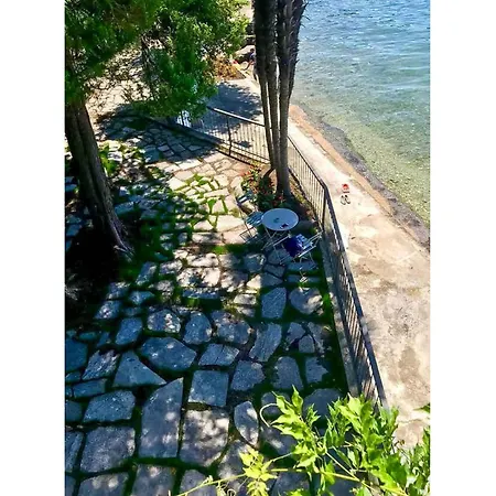 بيت للعطل Pied Dans L'eau Brezzo