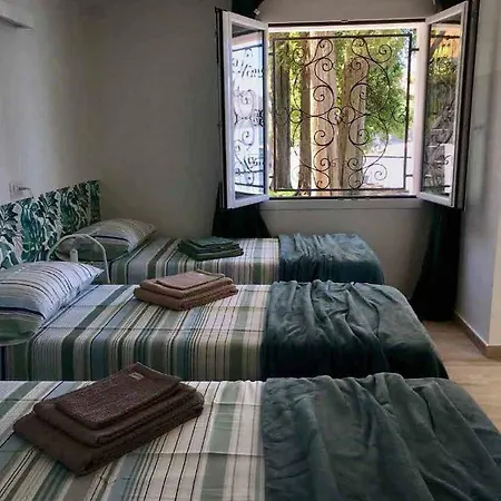 Pied Dans L'eau بيت للعطل Brezzo