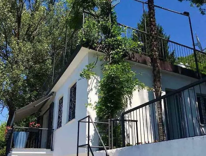 Casa vacanze Pied Dans L'eau Brezzo